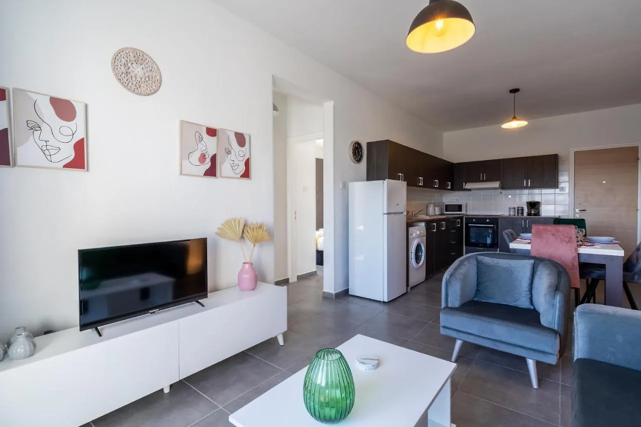 Emerald'S 2-Bedroom Apartment In Larnaca Cyprus